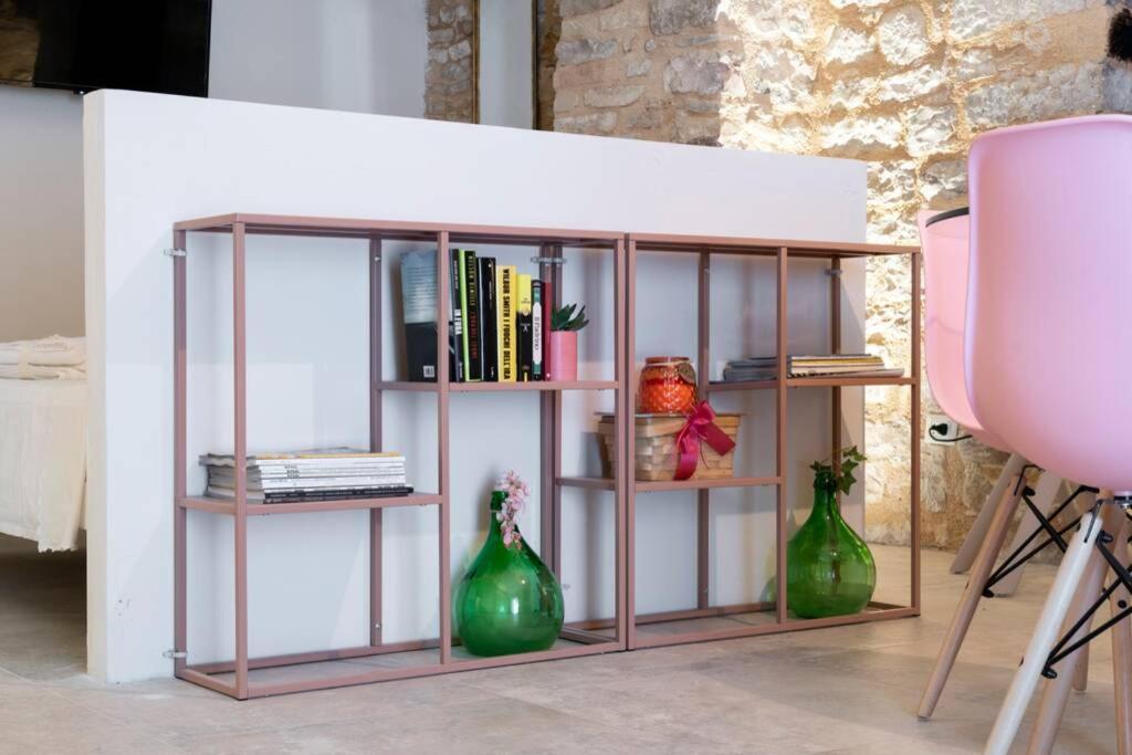 Cornelia Cavern Cosy Studio Apartment In Spello Εξωτερικό φωτογραφία