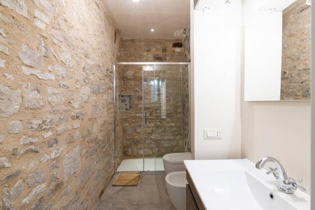 Cornelia Cavern Cosy Studio Apartment In Spello Εξωτερικό φωτογραφία