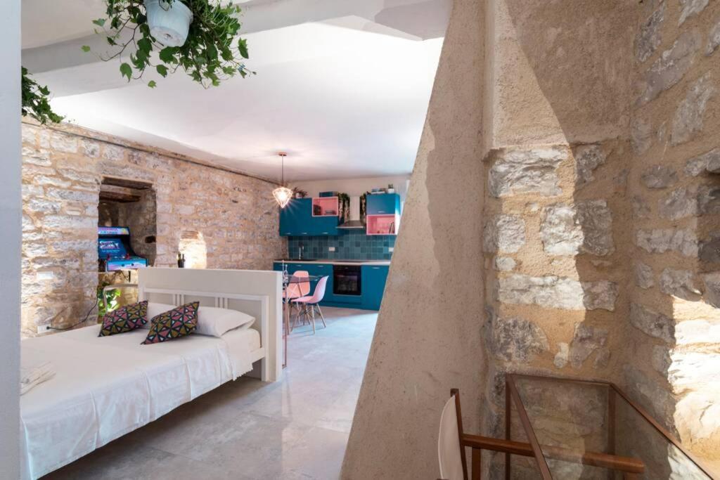 Cornelia Cavern Cosy Studio Apartment In Spello Εξωτερικό φωτογραφία