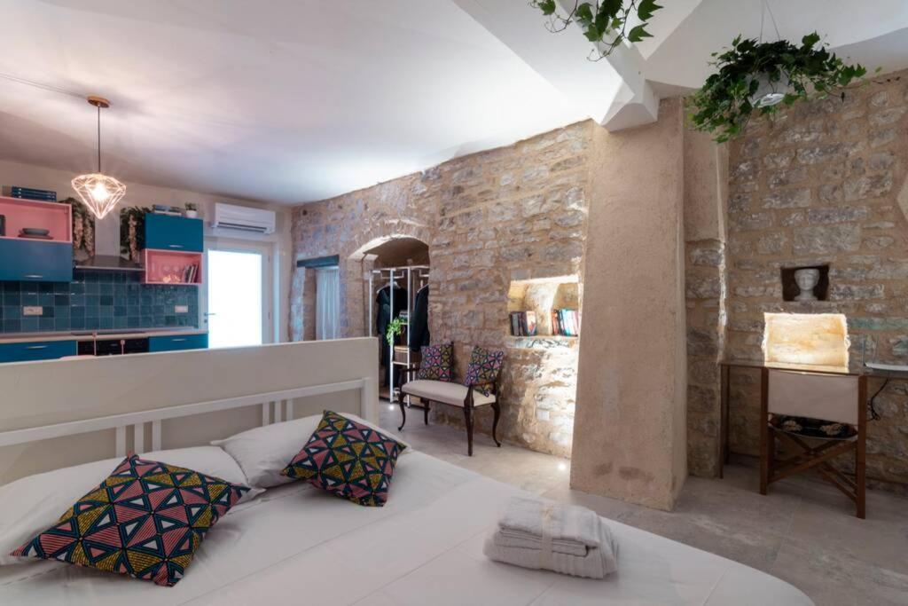 Cornelia Cavern Cosy Studio Apartment In Spello Εξωτερικό φωτογραφία